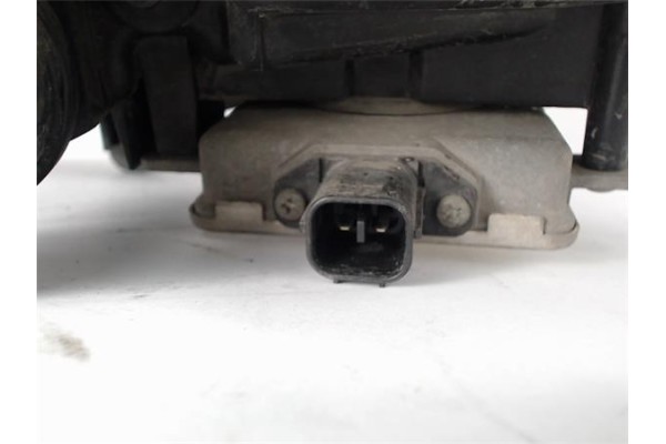 Recambio de faro delantero dcho para mazda 3 sedán (bk) 1.6 di turbo referencia OEM IAM BN8W51031B W3T15671 CENTRALITA 