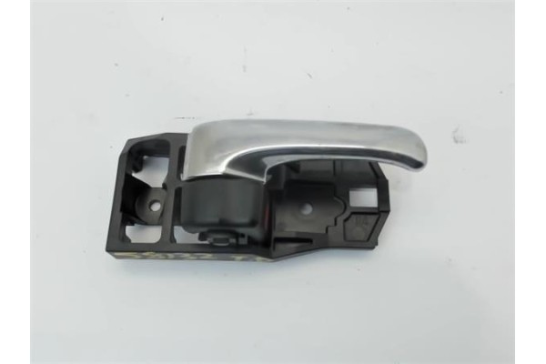 Recambio de manilla int. puerta trasero derecha para lexus is (ds2/is2) 2.5 250 v6 referencia OEM IAM 6927722090C0  