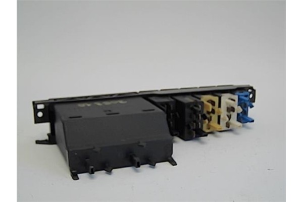Recambio de conjunto interruptores para audi a6 berlina (c4) 2.6 referencia OEM IAM 4A0941561A  