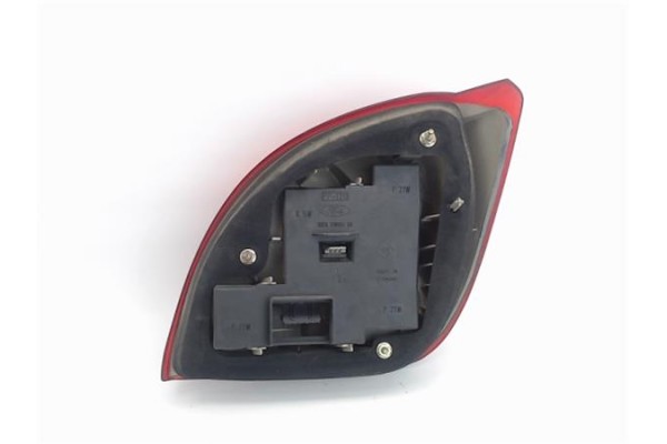 Recambio de piloto trasero izquierdo para ford fiesta berlina referencia OEM IAM 96FG13N004BA  