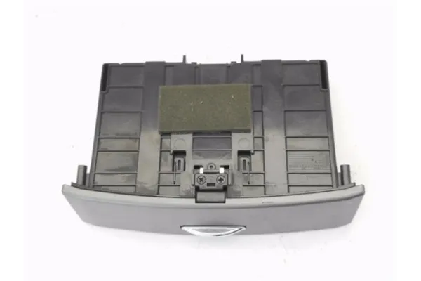 Recambio de cenicero para kia sorento (bl) 2.5 crdi referencia OEM IAM 845703  