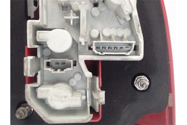 Recambio de piloto trasero izquierdo para volkswagen passat berlina (3b3) 1.9 tdi referencia OEM IAM 3B5945095AE 2201118 3B59450