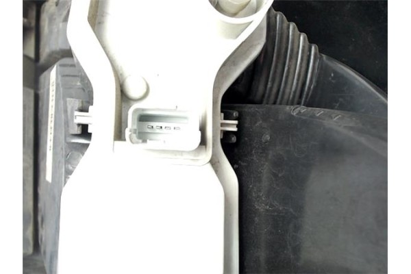 Recambio de piloto trasero izquierdo para renault megane ii berlina 3p referencia OEM IAM 8200073236 89398082 7700428054 , RENAU