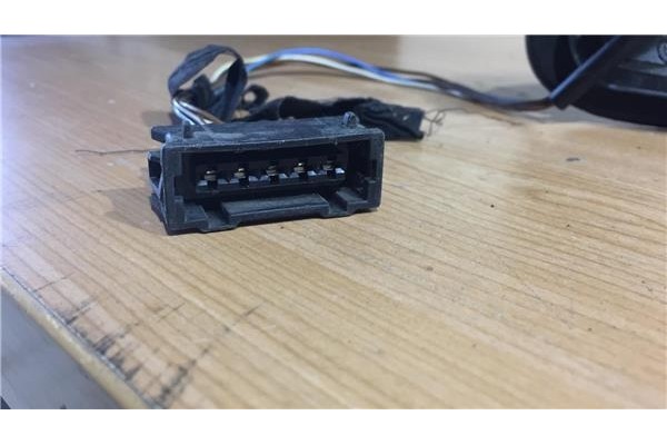 Recambio de retrovisor electrico derecho para seat ibiza (6k1) 1.4 collage referencia OEM IAM E10217430  