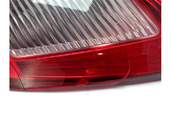 Recambio de piloto trasero izquierdo para renault megane ii berlina 3p referencia OEM IAM 8200073236 89398082 7700428054 , RENAU