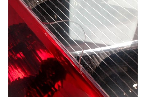 Recambio de piloto trasero izquierdo para renault megane ii berlina 3p referencia OEM IAM 8200073236 89398082 7700428054 , RENAU