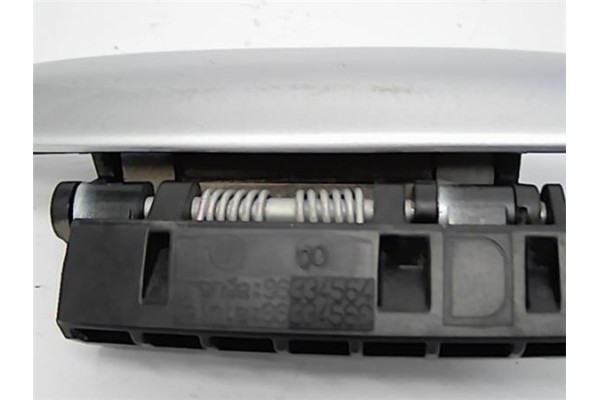 Recambio de maneta exterior delantero derecha para citroen xsara berlina 1.8 i 16v referencia OEM IAM 96334568  