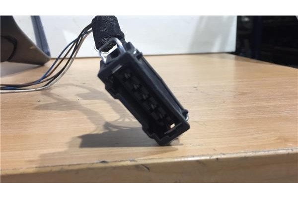 Recambio de retrovisor electrico derecho para seat ibiza (6k1) 1.4 básico referencia OEM IAM E10217430  