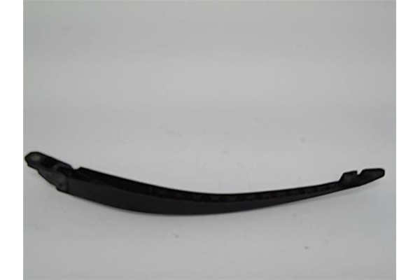 Recambio de brazo limpiaparabrisas trasero para opel zafira a 2.0 dti 16v referencia OEM IAM 8001637 90587511 