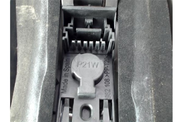 Recambio de piloto trasero izquierdo para renault megane ii grandtour referencia OEM IAM   