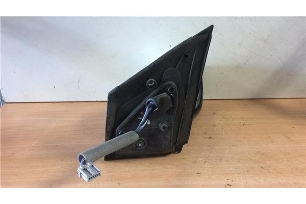 Recambio de retrovisor electrico derecho para nissan almera tino (v10m) 1.8 tekna referencia OEM IAM E11015541  