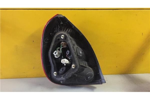 Recambio de piloto trasero derecho para toyota corolla (e11) 1.6 linea terra (3-ptas.) referencia OEM IAM E139156R  