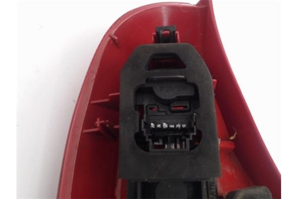 Recambio de piloto trasero derecho para renault clio ii fase i (b/cb0) referencia OEM IAM 265508391R  
