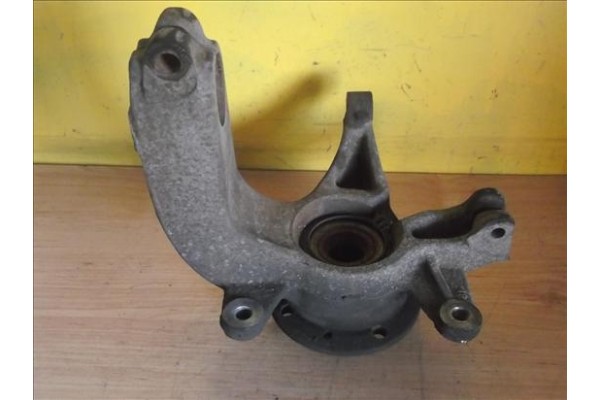 Recambio de mangueta delantero derecha para renault megane ii coupé-cabriolet (em0/1_) 1.9 dci referencia OEM IAM 8200297033  
