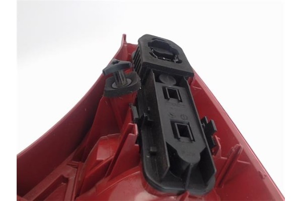 Recambio de piloto trasero izquierdo para renault clio ii fase i (b/cb0) referencia OEM IAM   