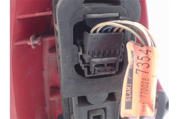 Recambio de piloto trasero derecho para renault clio ii fase i (b/cb0) referencia OEM IAM 265508391R  