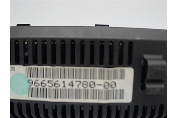 Recambio de reloj horario para citroen c4 berlina 1.6 hdi referencia OEM IAM 966561478000  