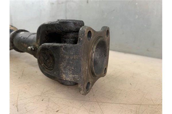 Recambio de cardan delantero para nissan terrano ii (r20) 2.7 td 4wd referencia OEM IAM 372007F001 372000F000 