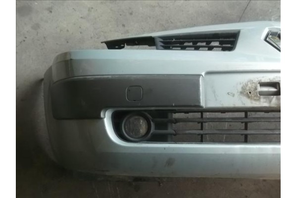 Recambio de paragolpes delantero para renault megane ii (bm0/1_, cm0/1_) 1.9 dci (bm0g, cm0g) referencia OEM IAM 7701474484  