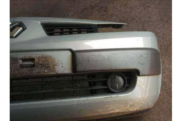 Recambio de paragolpes delantero para renault megane ii (bm0/1_, cm0/1_) 1.9 dci (bm0g, cm0g) referencia OEM IAM 7701474484  