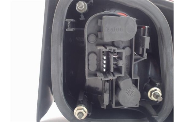 Recambio de piloto trasero izquierdo para renault megane ii berlina 5p referencia OEM IAM   