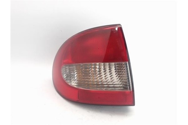 Recambio de piloto trasero izquierdo para renault megane i fase 2 classic (la...) referencia OEM IAM  67733870 