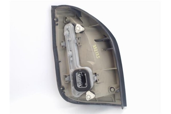 Recambio de piloto trasero derecho para opel zafira a 2.0 dti 16v referencia OEM IAM 62281  