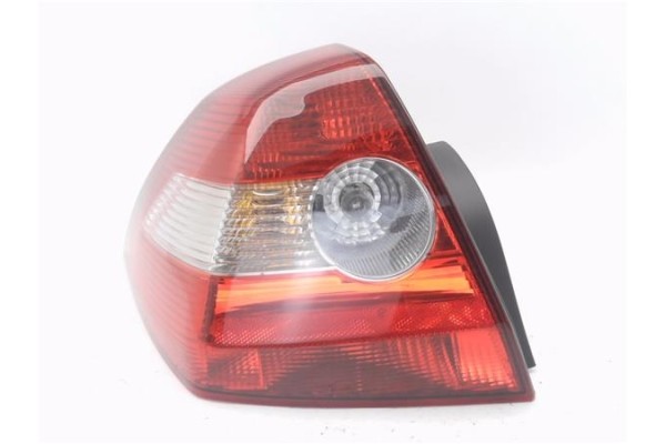 Recambio de piloto trasero izquierdo para renault megane ii (bm0/1_, cm0/1_) 1.9 dci referencia OEM IAM 8200142682  