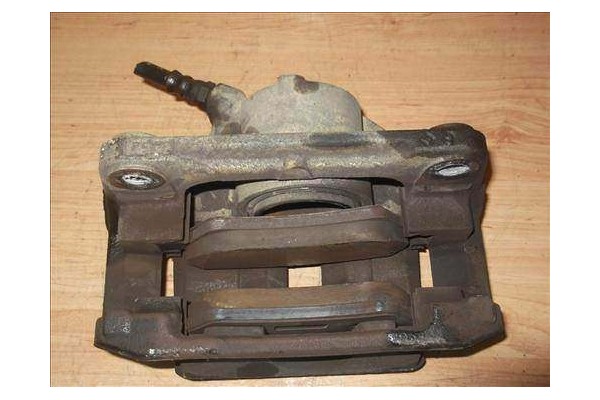 Recambio de pinza freno delantero izquierda para renault megane ii (bm0/1_, cm0/1_) 1.9 dci (bm0g, cm0g) referencia OEM IAM 7701