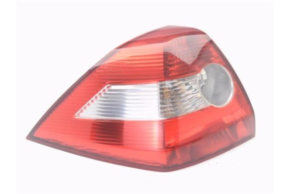 Recambio de piloto trasero izquierdo para renault megane ii (bm0/1_, cm0/1_) 1.9 dci referencia OEM IAM 8200142682  