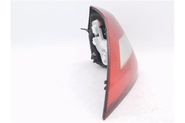 Recambio de piloto trasero izquierdo para renault megane ii (bm0/1_, cm0/1_) 1.9 dci referencia OEM IAM 8200142682  