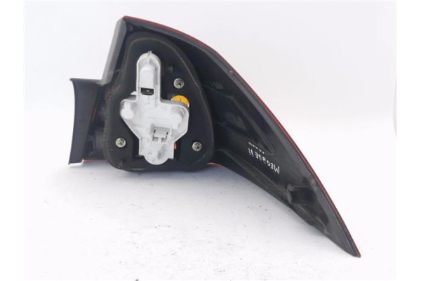 Recambio de piloto trasero izquierdo para renault megane ii (bm0/1_, cm0/1_) 1.9 dci referencia OEM IAM 8200142682  