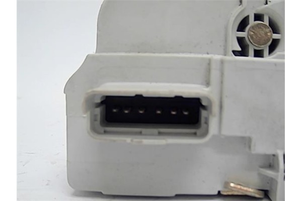 Recambio de cierre electromagnetico delantero izquierdo para peugeot partner combispace (5f) 2.0 hdi referencia OEM IAM 9135H6  