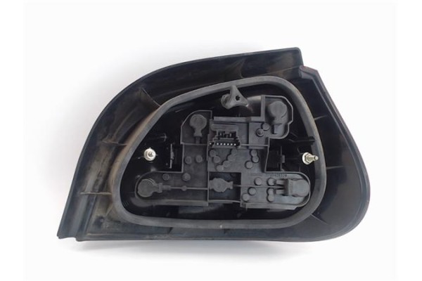 Recambio de piloto trasero izquierdo para renault megane ii classic fase 1 sin definir referencia OEM IAM   