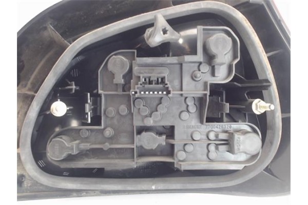 Recambio de piloto trasero izquierdo para renault megane ii classic fase 1 sin definir referencia OEM IAM   