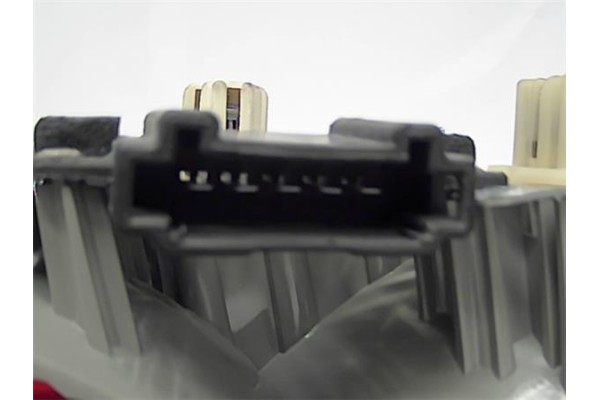 Recambio de piloto trasero izquierdo para mercedes-benz clase e (bm 210) berlina e 320 cdi (210.026) referencia OEM IAM A2108208