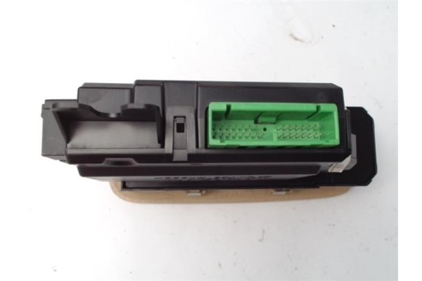 Recambio de mando elevalunas para volvo s60 berlina 2.4 d referencia OEM IAM 30732816  