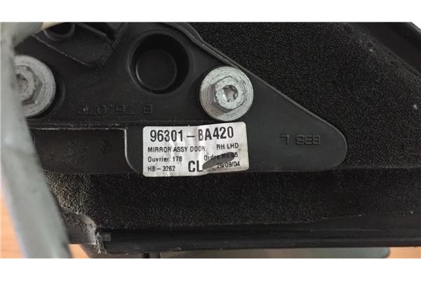 Recambio de retrovisor electrico derecho para nissan primera berlina (p12) 1.9 line up referencia OEM IAM 96301BA420  
