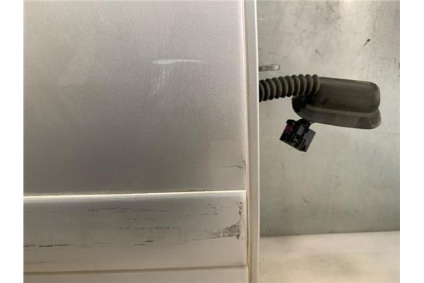 Recambio de puerta trasero derecha para audi a2 (8z) 1.4 referencia OEM IAM 8Z0833052  