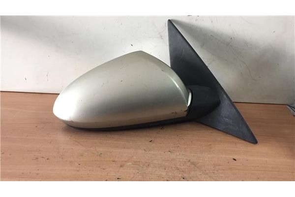 Recambio de retrovisor electrico derecho para nissan primera berlina (p12) 2.0 line up referencia OEM IAM 96301AU466  