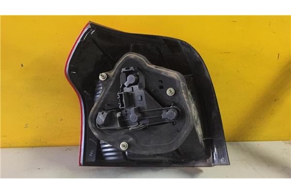 Recambio de piloto trasero derecho para toyota corolla (e12) 1.4 c monovolumen referencia OEM IAM E110459  