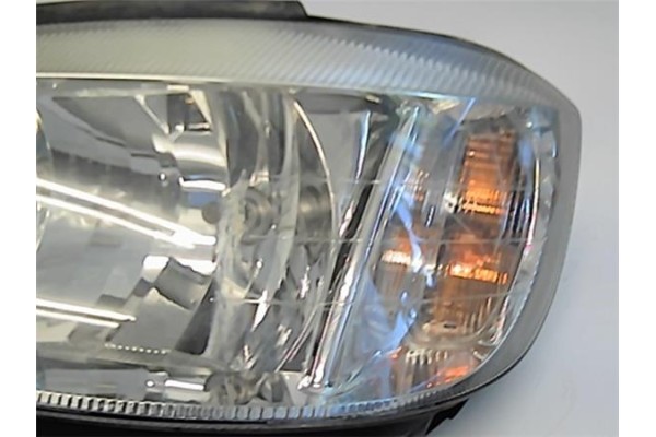 Recambio de faro delantero izquierdo para opel zafira a 2.0 dti 16v referencia OEM IAM 90582021  
