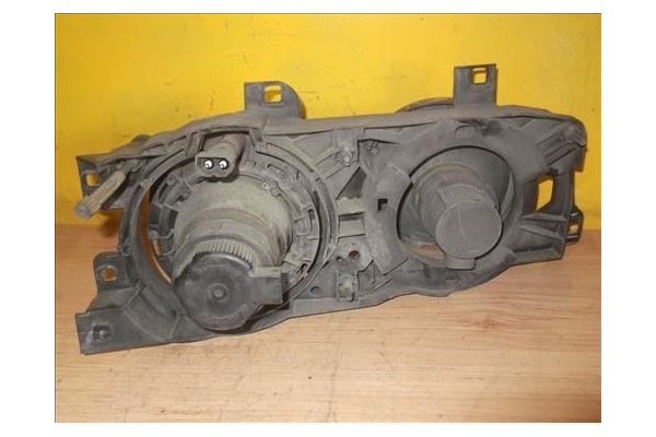 Recambio de faro delantero izquierdo para bmw serie 5 berlina (e34) 3.5 535i referencia OEM IAM 63121391321  