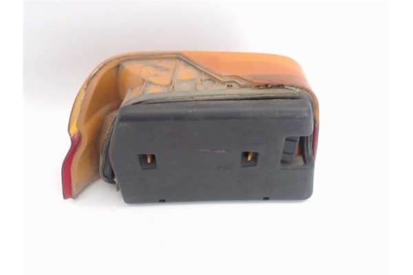 Recambio de piloto trasero izquierdo para ford escort cabrio referencia OEM IAM 1052434  