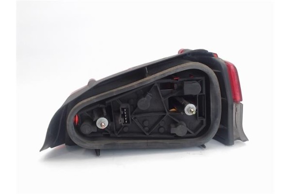 Recambio de piloto trasero izquierdo para peugeot 106 (s1) referencia OEM IAM 635084  