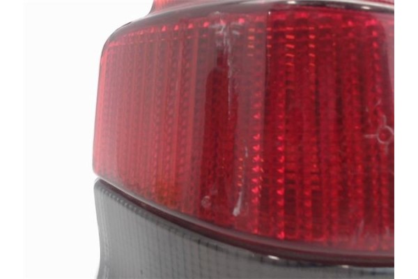 Recambio de piloto trasero izquierdo para peugeot 106 (s1) referencia OEM IAM 635084  