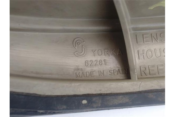 Recambio de piloto trasero derecho para opel zafira a 2.0 dti 16v referencia OEM IAM 62281  