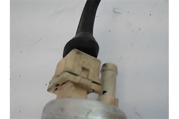 Recambio de bomba combustible para nissan patrol station wagon (w260) 2.8 td referencia OEM IAM 72172543  