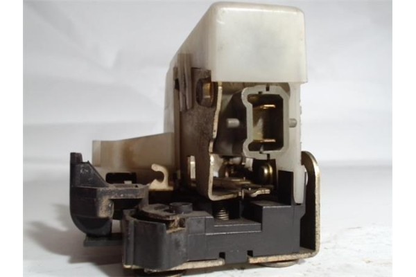 Recambio de cierre electromagnetico delantero derecho para renault clio ii (xbo) 1.4 75cv referencia OEM IAM   