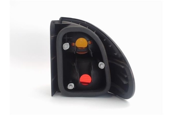 Recambio de piloto trasero izquierdo para renault laguna (b56) referencia OEM IAM 7700820052 2225 